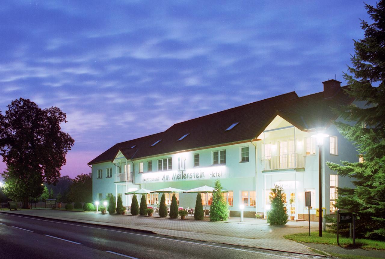 Hotel Am Meilenstein Dunkelforth Buitenkant foto